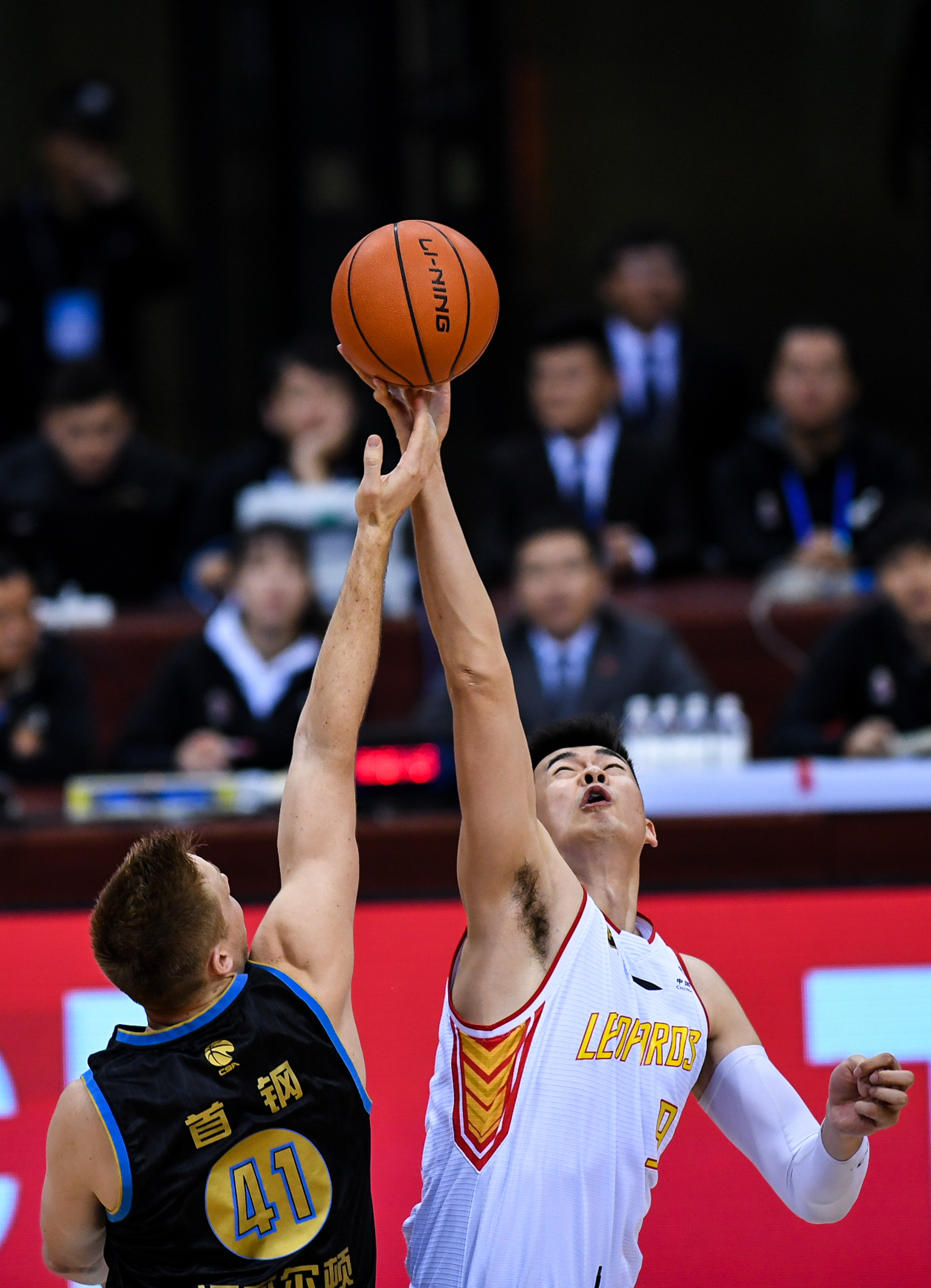 BBC：樱桃要在冬窗留住塞梅尼奥，倾向赛季后更低价格放人（BBC：伯恩茅斯计划冬窗留住塞梅尼奥，倾向赛季结束后再以更低价放行）