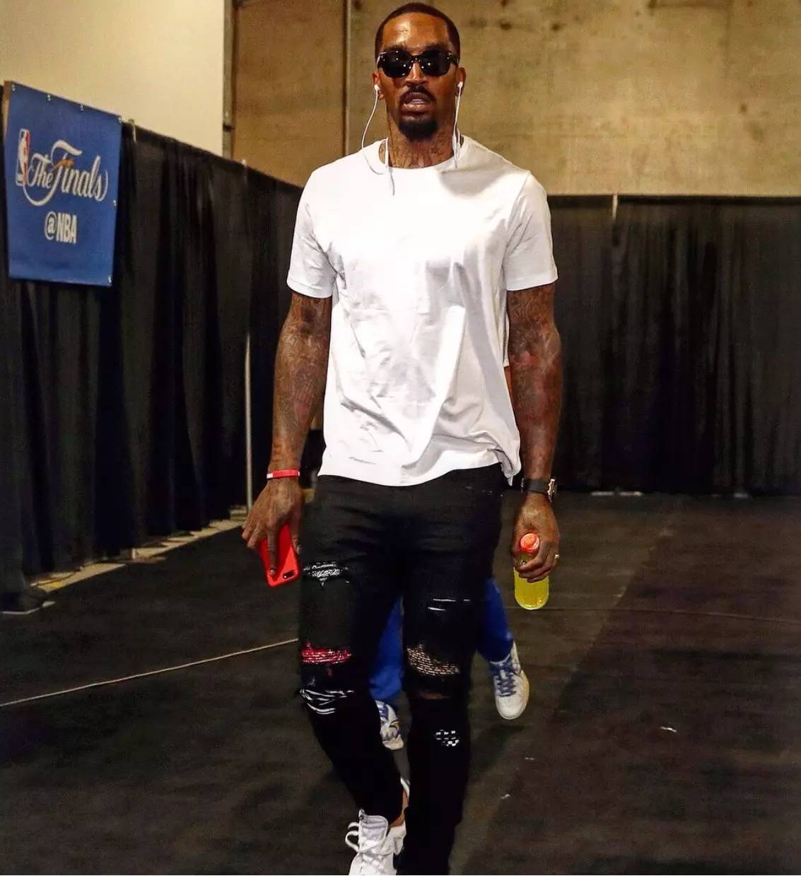 马竞战国米大名单：小蜘蛛领衔，小西蒙尼回归，奥布拉克缺阵（马竞对阵国米名单公布：小蜘蛛担纲，小西蒙尼复出，奥布拉克缺席）