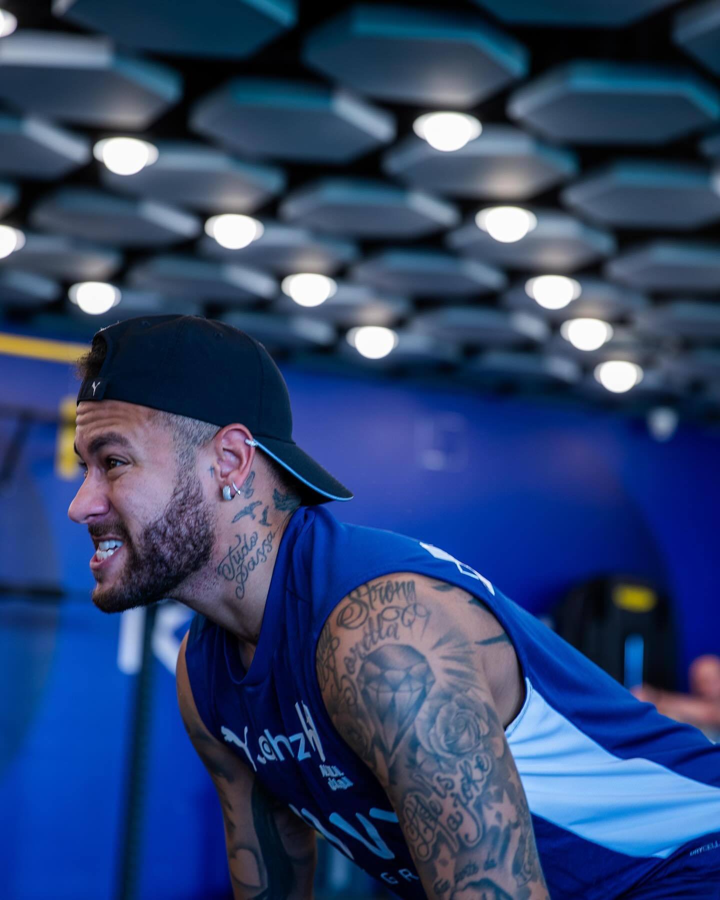 记者：当初是佩普要国足跟越南打对攻，还开小会不让陈洋参加（记者爆料：佩普曾主导国足与越南对攻，并召开小范围会议排除陈洋）