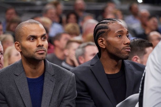 “征服北美”做礼，梅西送别老友（以“征战北美”为礼，梅西为老友送行）