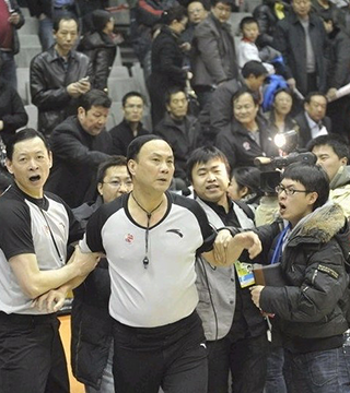 欧冠92年改制后戴帽数前10：梅西、C罗8次第1，姆巴佩5次第4（欧冠改制后（1992起）帽子戏法前十：梅西、C罗各8次并列第一，姆巴佩5次位列第4）