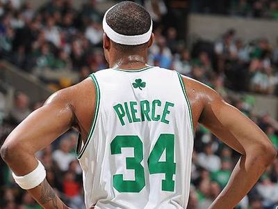 特瓦斯：皇马最爱编造谎言，他们喜欢捏造假信息来向西甲施压（特瓦斯指责皇马热衷捏造虚假信息，借此向西甲施压）