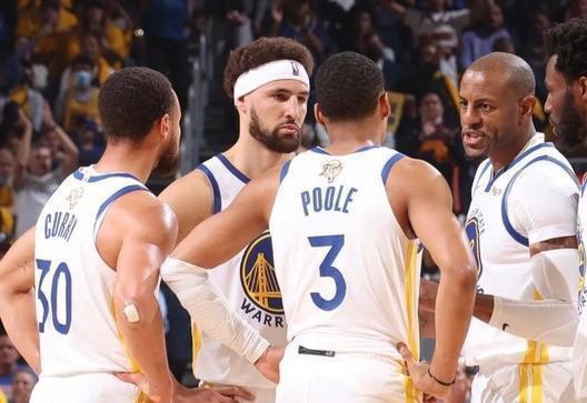 快船连败后成功反弹（快船摆脱连败重回正轨）