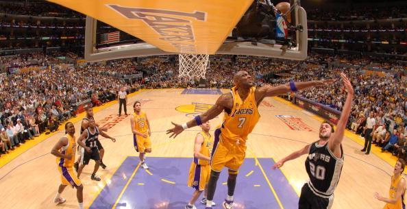 俄媒：俄罗斯足协否认筹办替代世界杯赛事，表示该消息不属实（俄媒：俄足协辟谣筹办替代世界杯，称相关消息不实）